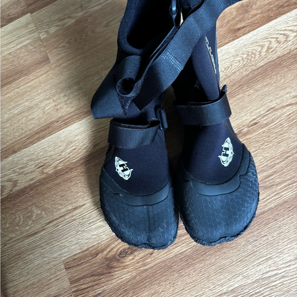 Men’s Hotline Reflex Covered Split Toe Booties - image 2